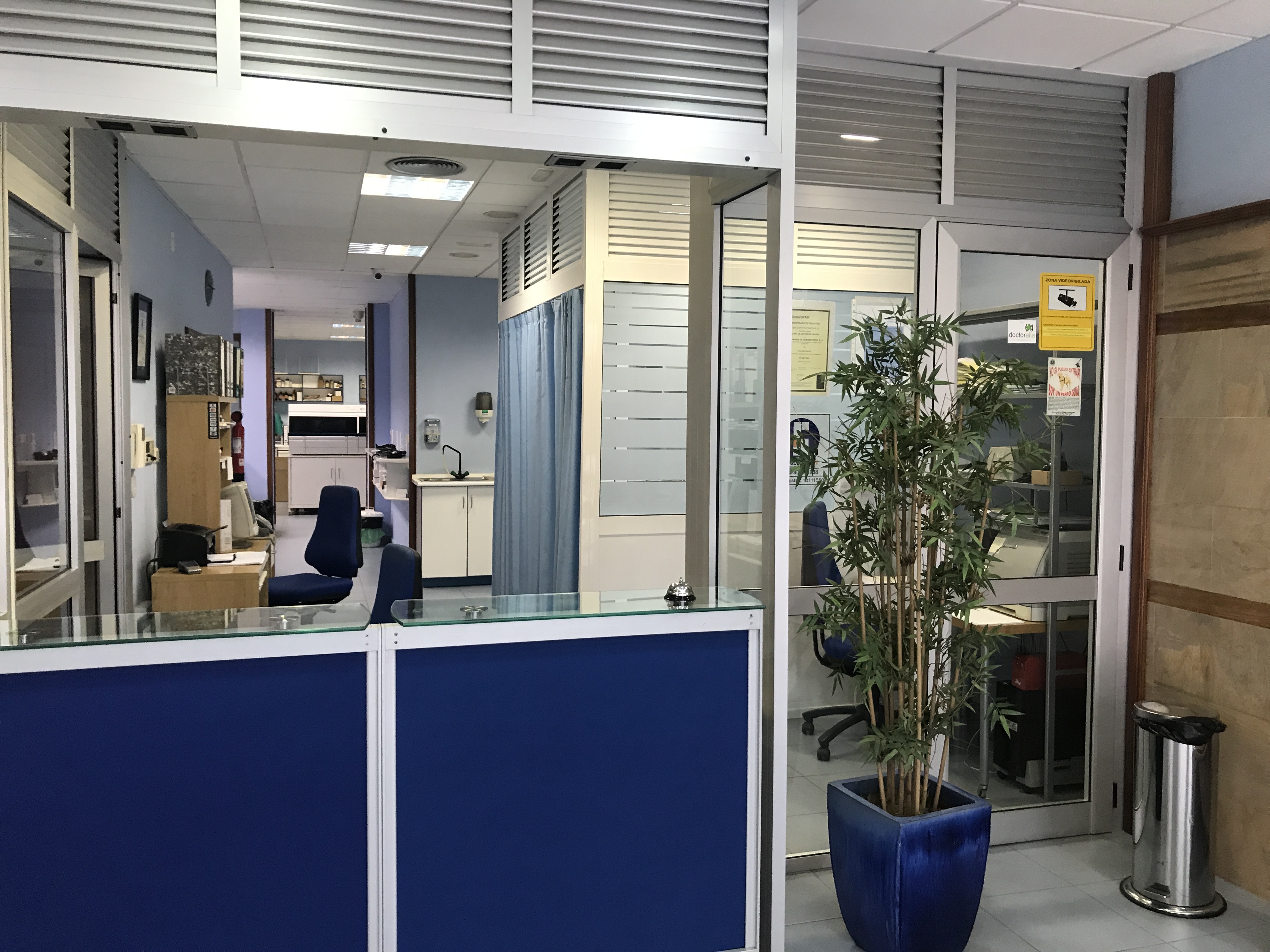 Tubos y muestras del Laboratorio para análisis clínicos